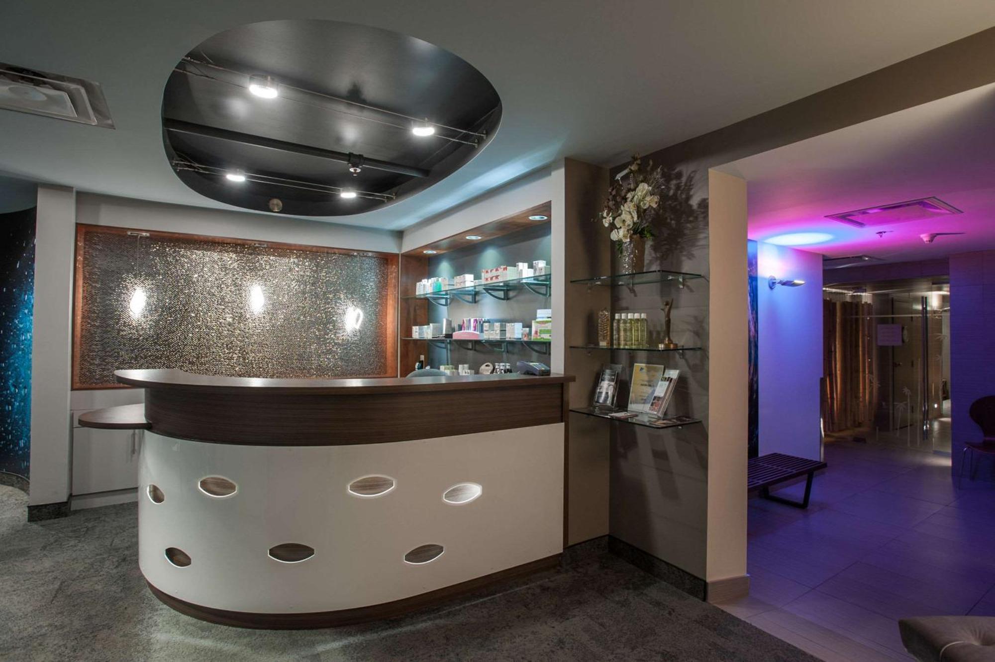Le Noranda Hotel & Spa, Ascend Hotel Collection Rouyn Exteriér fotografie